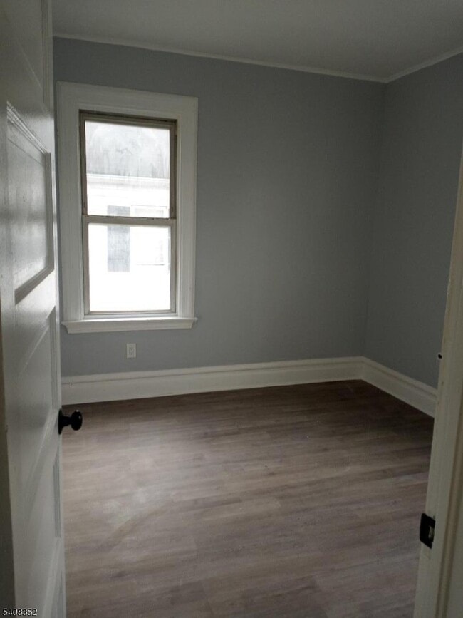 Photo - 32 Vreeland Ave