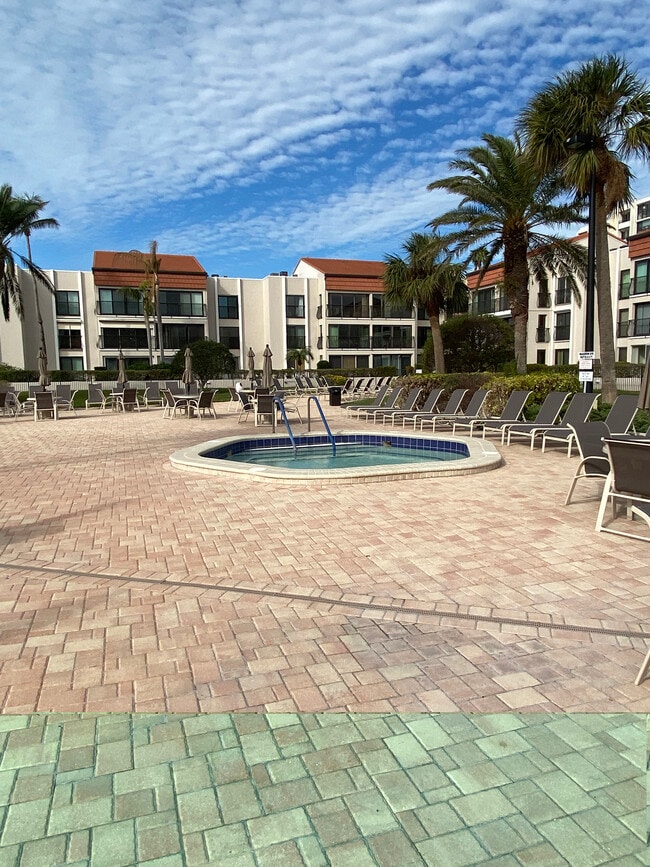 Main Hot Tub - 830 S Gulfview Blvd Unit 104
