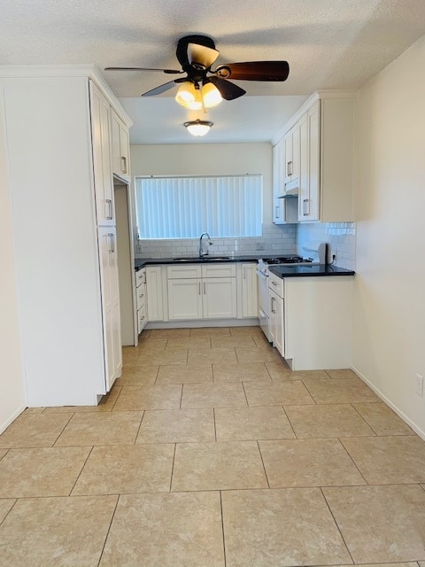 Building Photo - 4565 Oakwood Ave