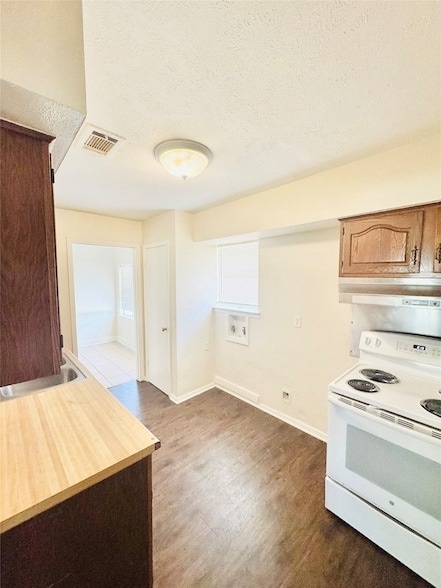 Photo - 1104 Ashland Dr