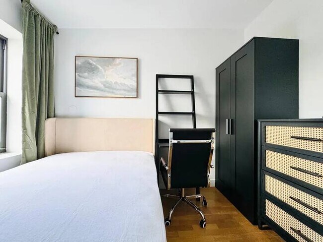 Photo - Furnished room/NOT APARTMENT Unit 3R