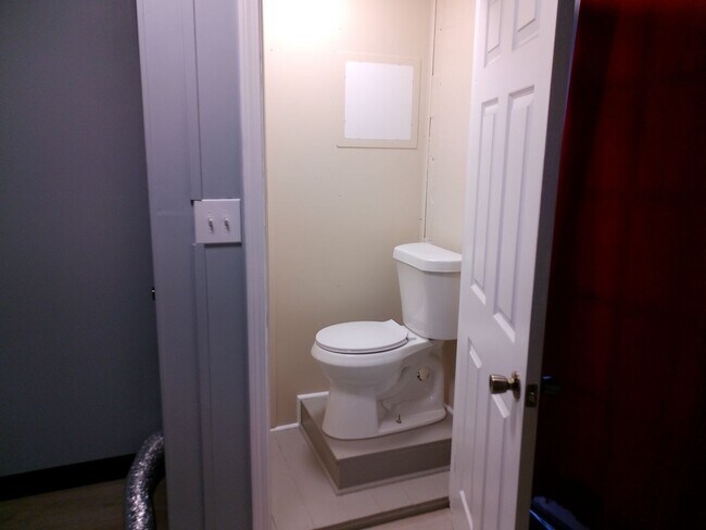 Photo - 1 Bedroom Newly Renovated Apartment Move-In Ready