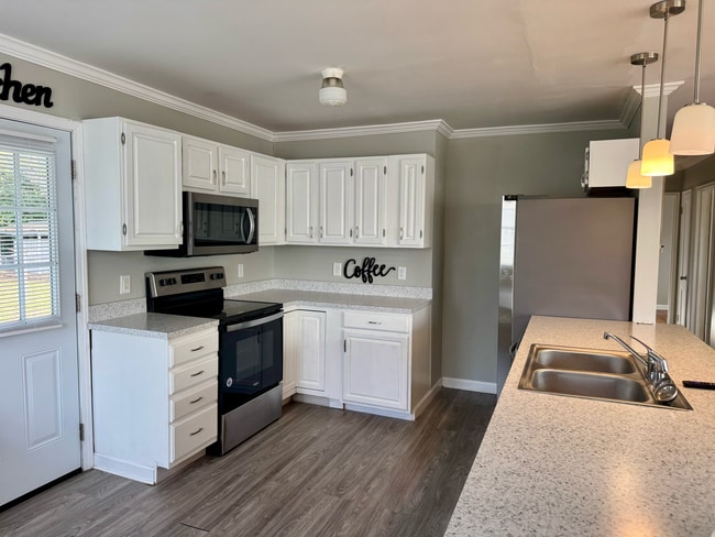 Photo - 1107 Simmons St