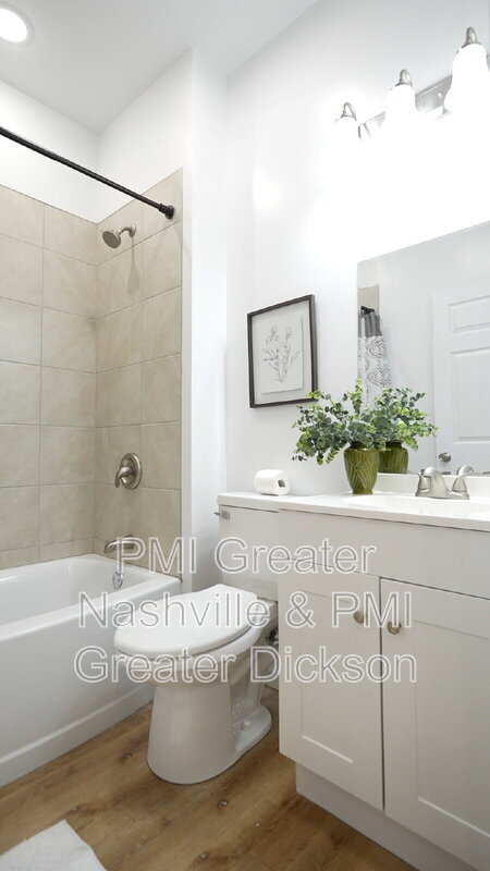 Photo - 924 Andrea Ave