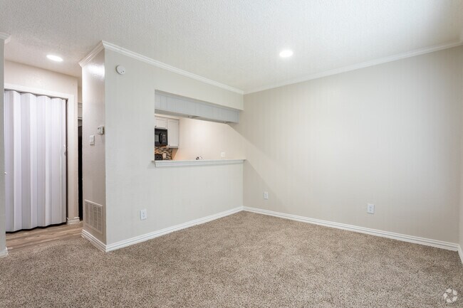 1BR,1BA - 684SF - Dining Area