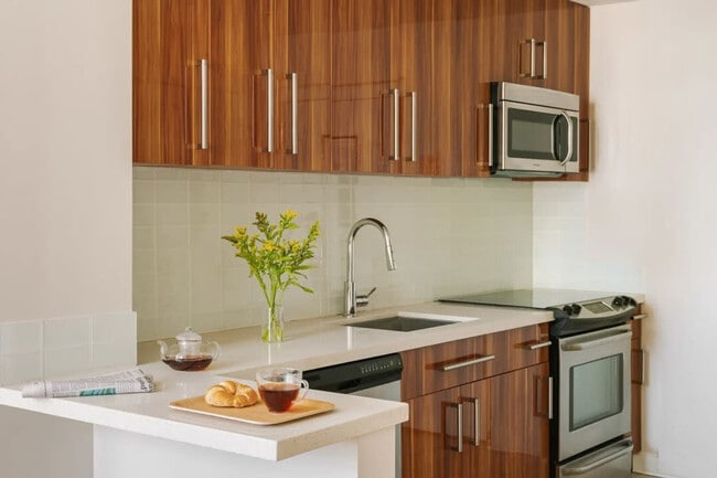 Photo - 925 Common St Unit ID1272335P