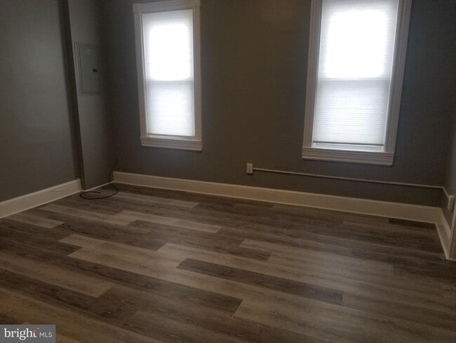 Photo - 329 N Burlington St Unidad B