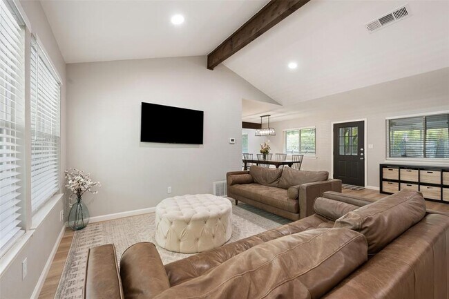 Photo - 6105 Sun Vista Dr