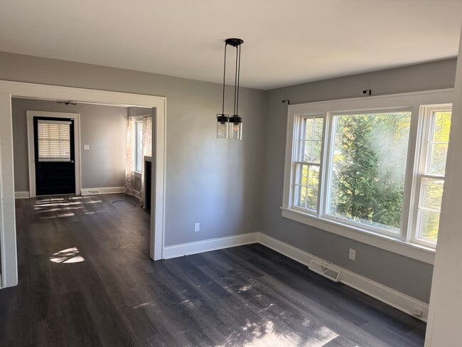 Photo - 1828 Statesville Blvd