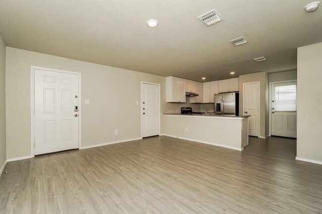 Photo - 7347 Plata Cir