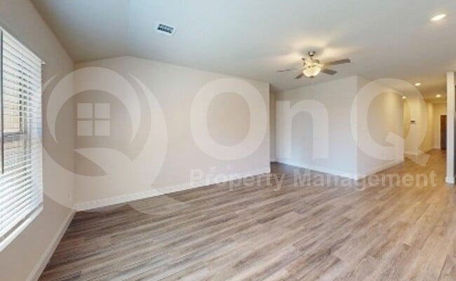 Photo - 613 Huntley Dr