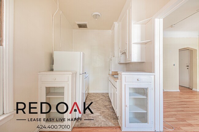 Photo - 607 1/4 S Dunsmuir Ave-101 Unit 101