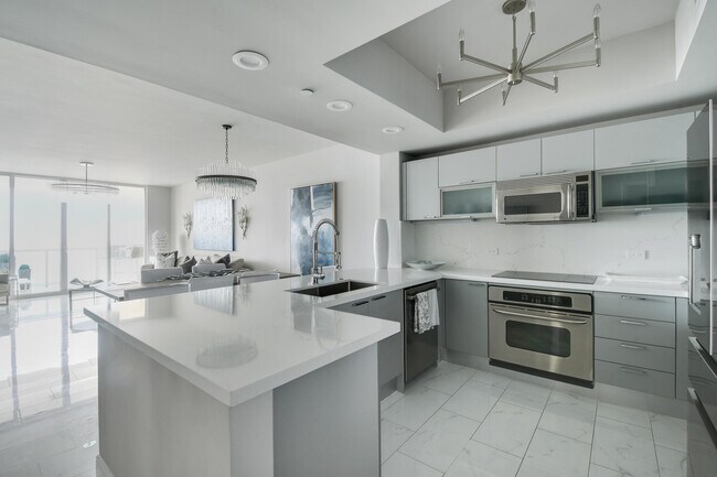Photo - 2650 Lake Shore Dr Unit 1203