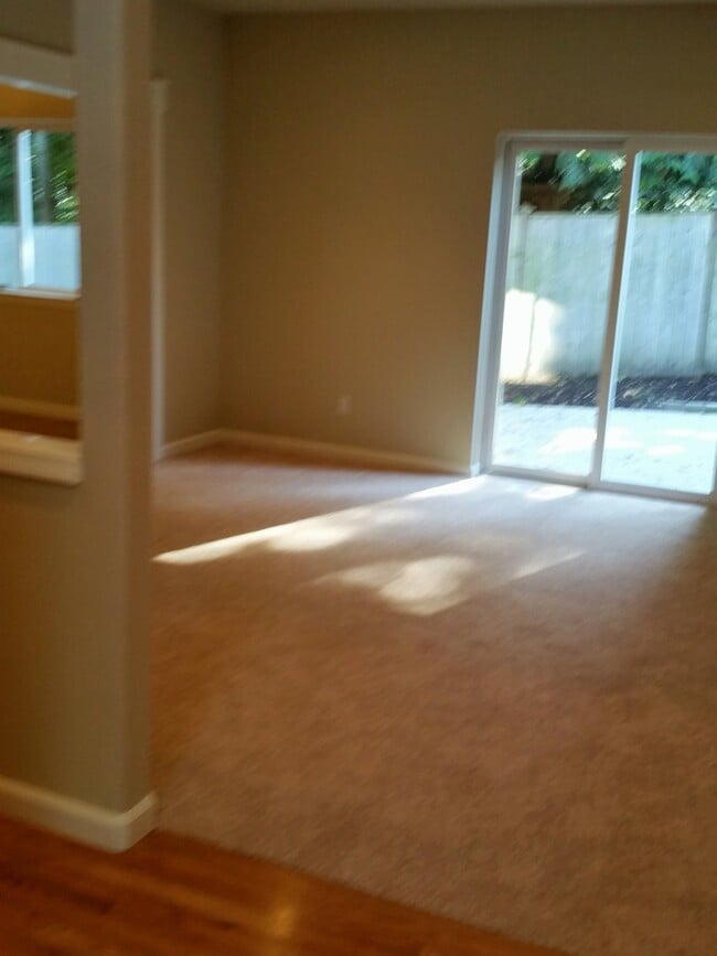 13207 NE 201st Ct