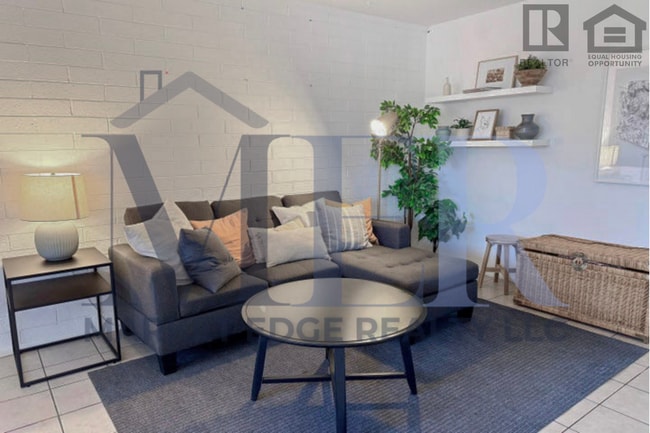 Building Photo - 4711 Unit 4711#3-1