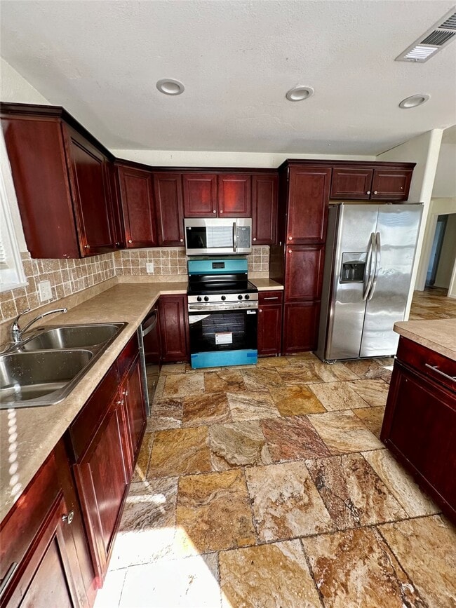 Photo - 5142 37th St E