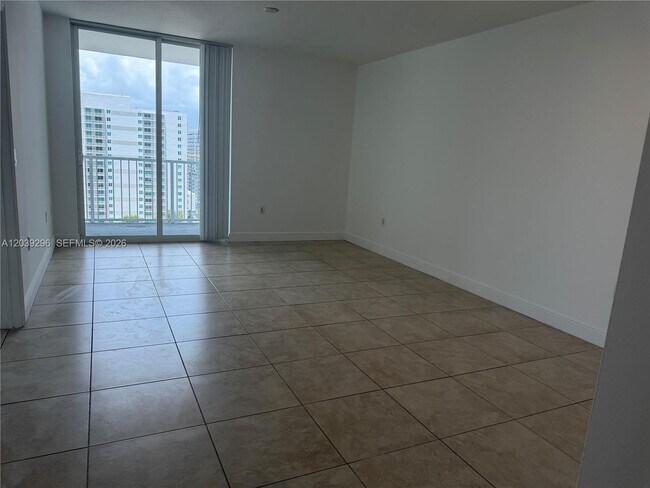 Photo - 1250 S Miami Ave Unidad 1607