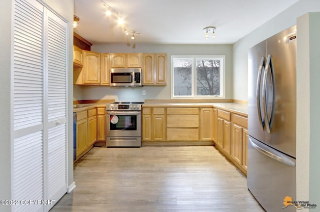 Photo - 329 E 14th Ave Unit Apt 6