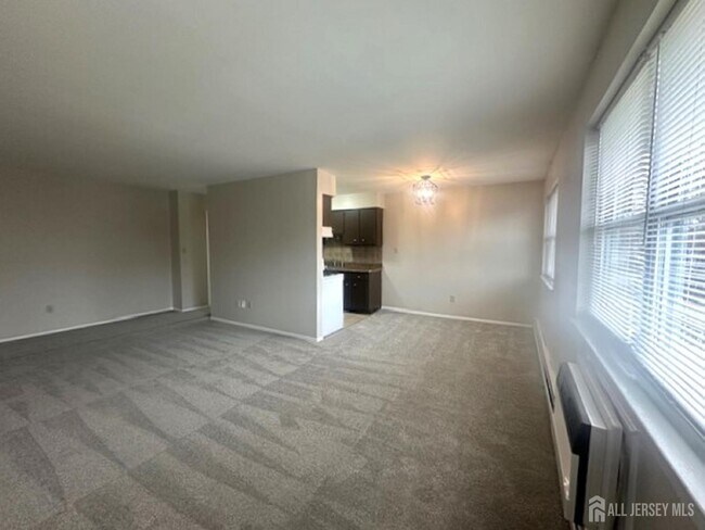 Photo - 8 Manchester Ct Unit F