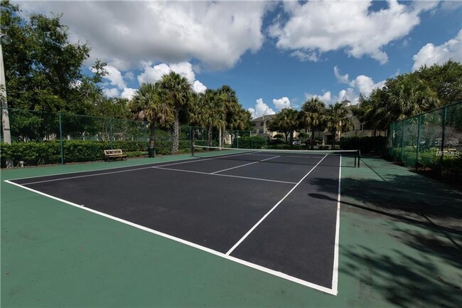 Photo - Very nice 2bed/2bath condo on 3rd floor in gated Equestrian Parc in New Tampa!