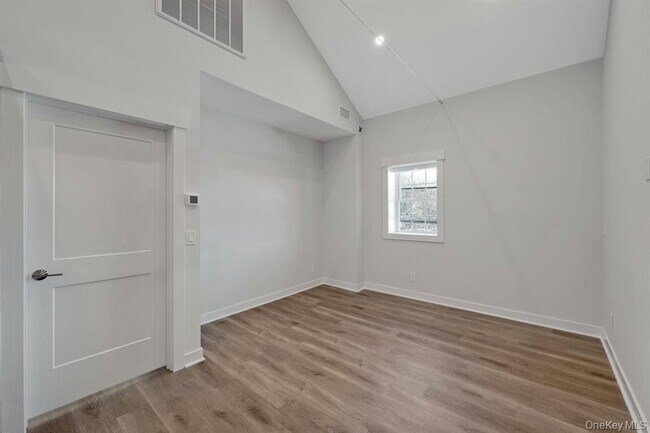 Photo - 1133 Pleasantville Rd Unit 3B