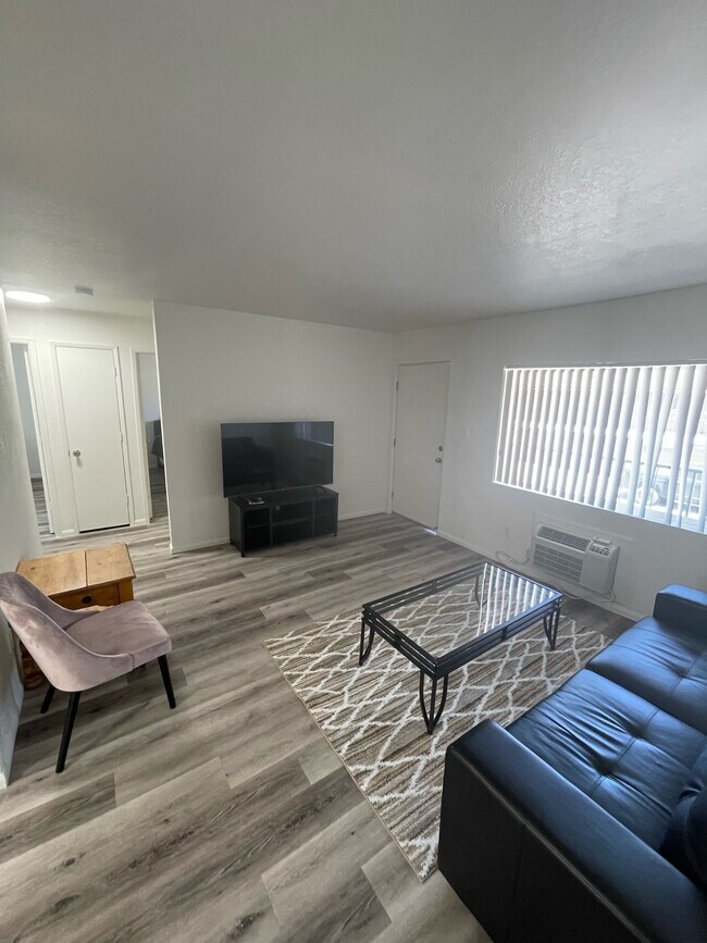 Photo - Mountain View