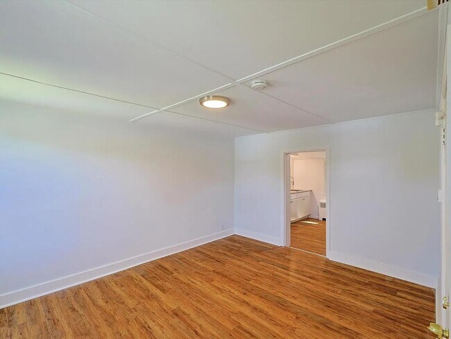 Photo - 95 Delafield St Unit 2