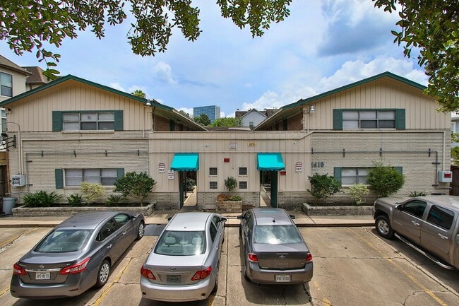 1419 Hyde Park