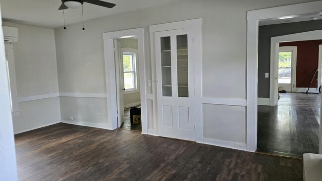 Photo - 83 W Main St