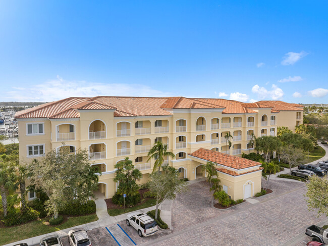 Photo - 33 Harbour Isle Dr E Unidad 201 Rental