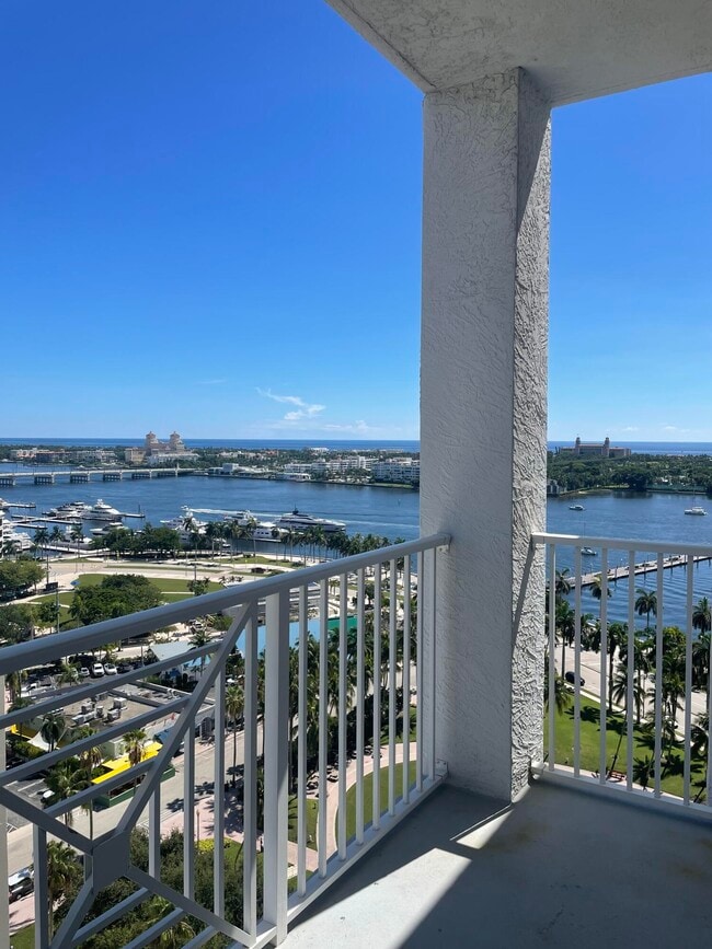 Photo - 255 Evernia St Condo Unit 1503