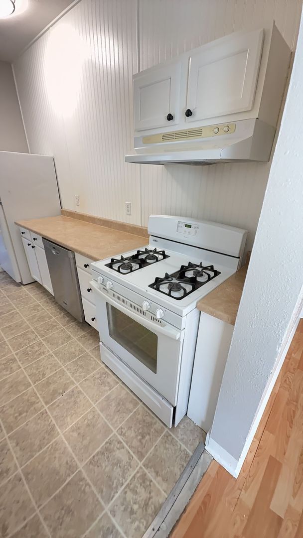 Photo - PRELEASE:  5 bdrm/2 bath near Park, WWU and Downtown