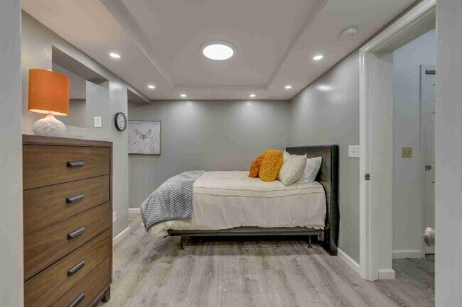 Photo - 5009 Emerald Dr