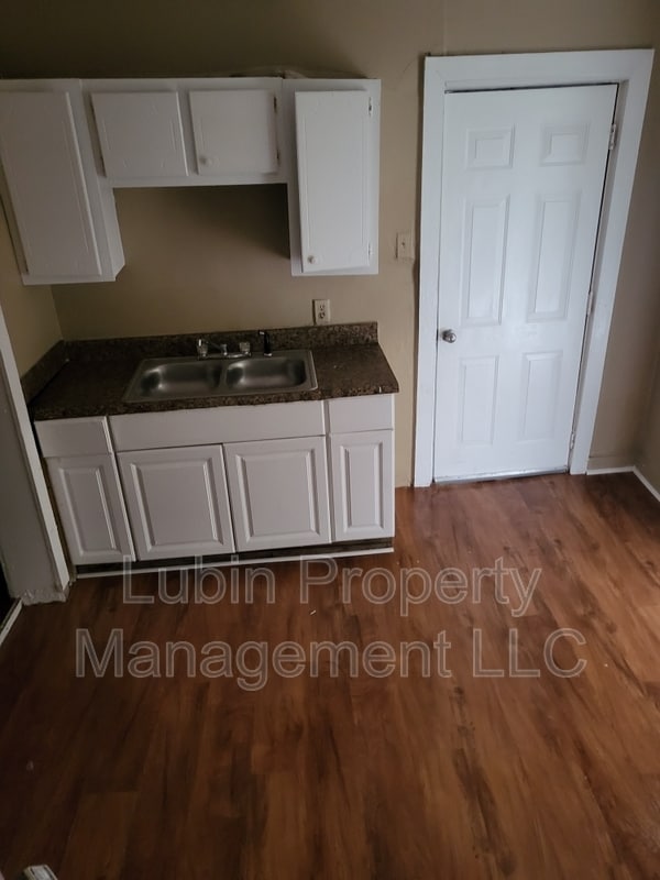 Photo - 1490 Dallas St