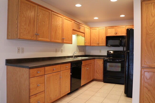 Kitchen - 469 N 9th St