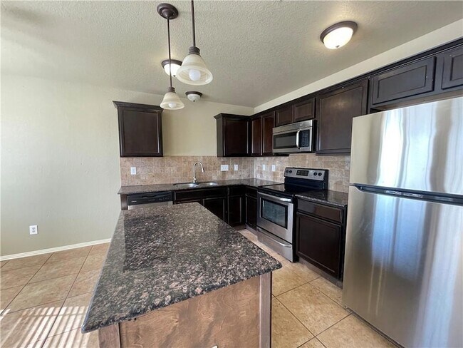 Photo - 1018 Kensington Dr