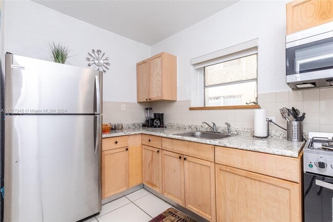 Photo - 1982 Marseille Dr Unit 4