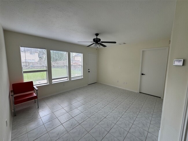 Photo - 12827 Waybridge St