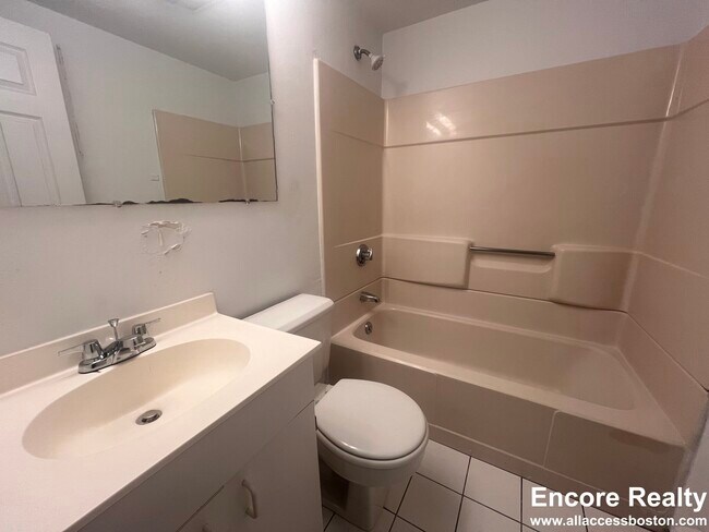 Photo - 24 St Cyprians Pl Unit 1R