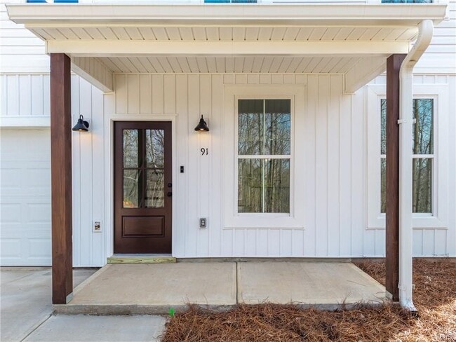 Photo - 91 Smith and Wesson Way