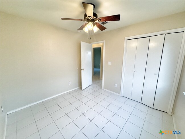 Building Photo - 2742 FM1044