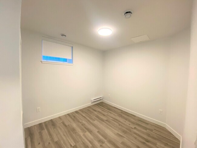 Photo - 9905 151 St NW Unit BSMT 1