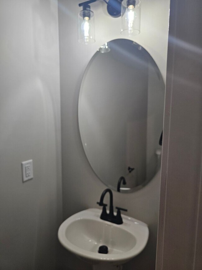 Photo - Like New- Immaculate 2-Story Home w/ 3 Bedroom 2.5 Bath with Loft Area.