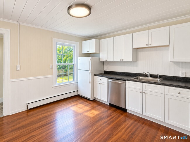 24 Elton St Unit U2