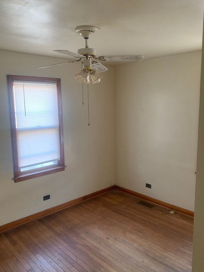 Photo - 630 N Stephens Ave