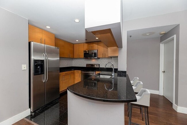 Photo - 102 Christopher Columbus Dr Unit 306