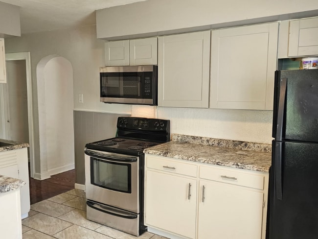 Photo - 25 N Marguerite Ave