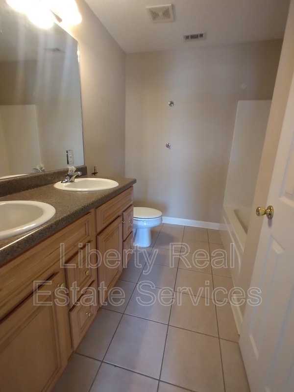 Photo - 114 Governors Blvd