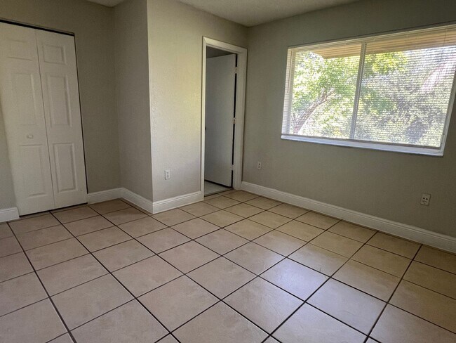 3840 NW 115th Ave Unit 3840 - Staten Island