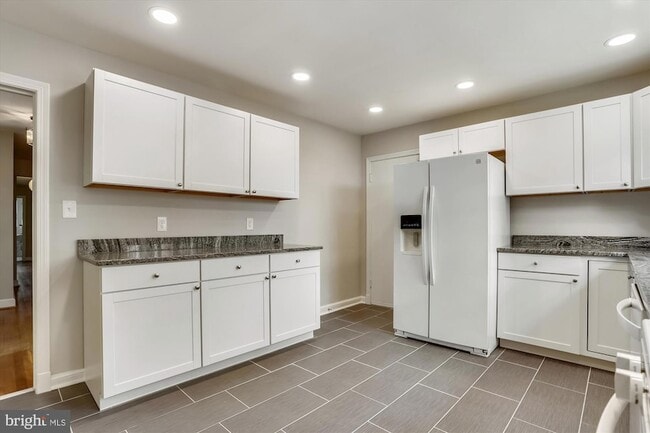 3303 Winnett Rd